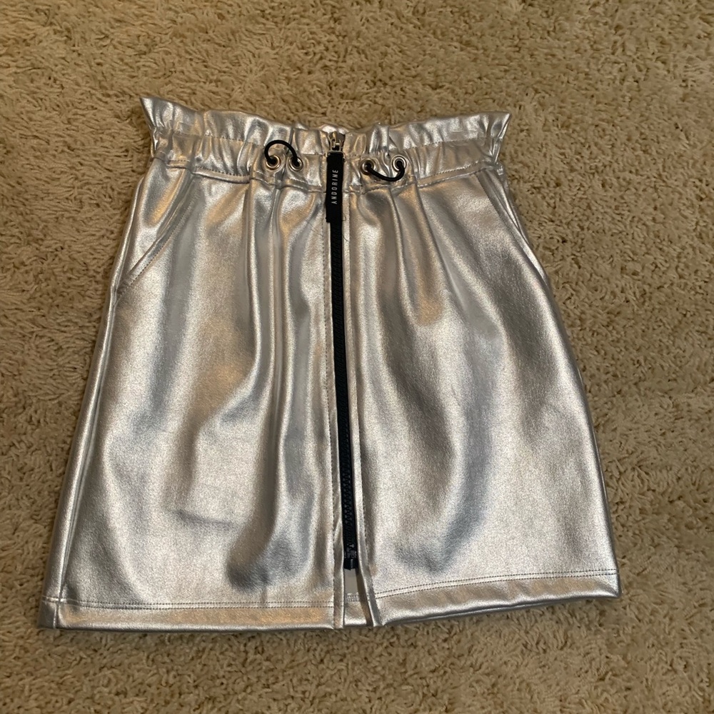 Andorine metallic skirt Size 8